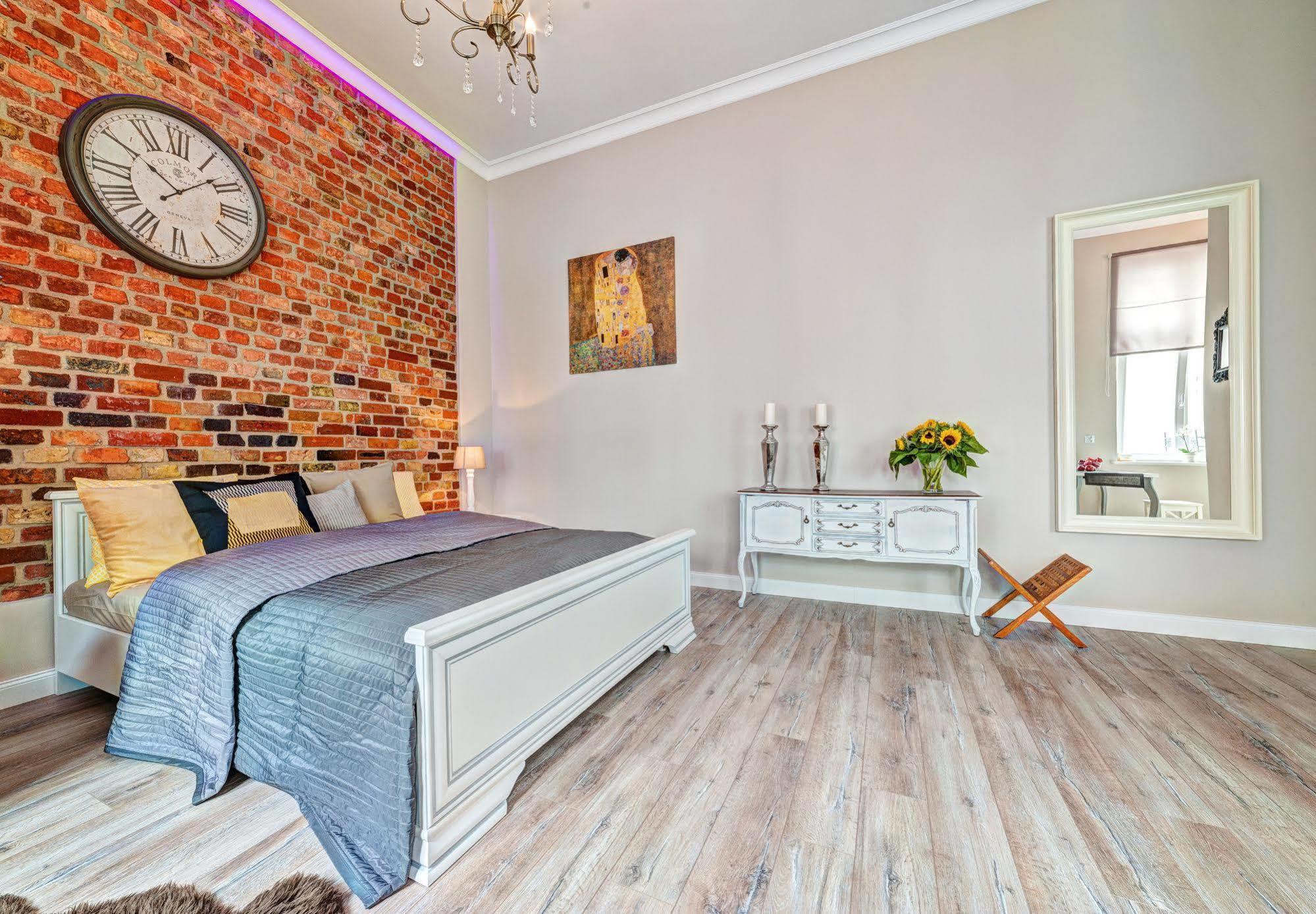 E-Apartamenty Swiety Marcin Познань Экстерьер фото