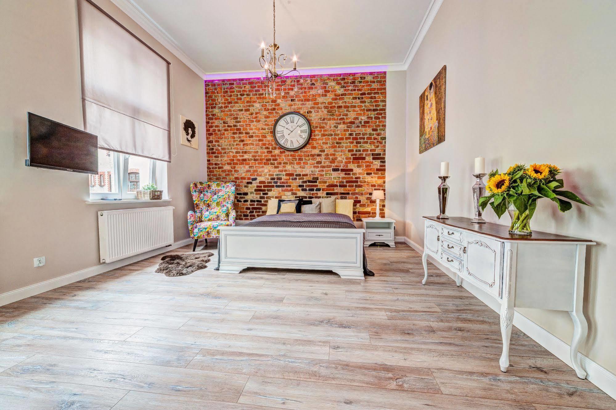 E-Apartamenty Swiety Marcin Познань Экстерьер фото